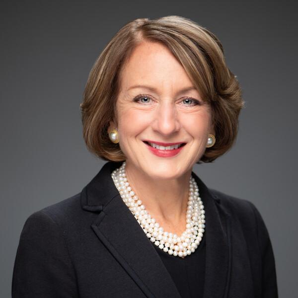 Dykes-Patti-074_pp-square-PREFFERRED (1).jpg