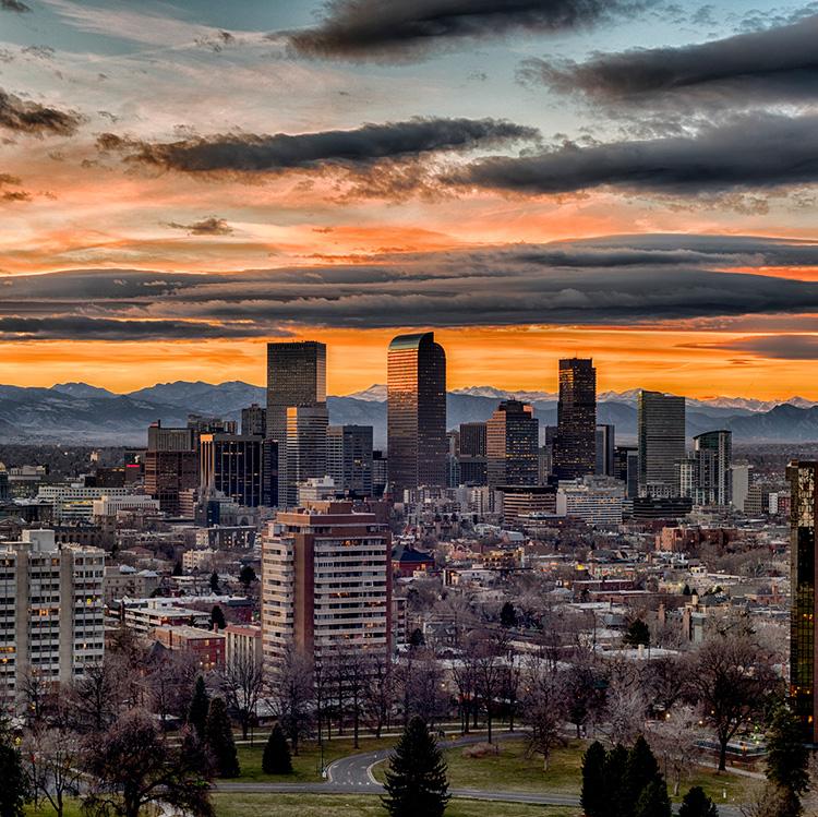 denver-skyline-sunset-square